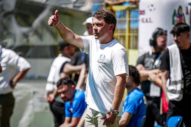 Deutschland: Fussball: bfv-Rothaus-Pokal 2025 2026 , Finale - VfR Mannheim vs SV Waldhof Mannheim - Carl-Benz-Stadion (Mannheim) : Luc Holtz (Trainer, SV Waldhof Mannheim) Mimik, Gesichtsausdruck, Gestik, Geste Copyright: xBennetxLongx