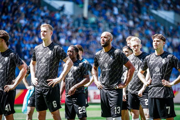 Deutschland: Fussball: bfv-Rothaus-Pokal 2025 2026 , Finale - VfR Mannheim vs SV Waldhof Mannheim - Carl-Benz-Stadion (Mannheim) : Mannschaft, Mimik Copyright: xBennetxLongx