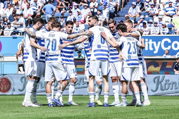 Fussball, FVN Niederrheinpokal Saison 2025 2026 Finale SC St. Tönos 11 20 vs MSV Duisburg 16.05.2026, schauinsland-reisen-arena Teamkreis MSV Duisburg Duisburg schauinsland-reisen-arena Nordrhein-Westfalen Deutschland