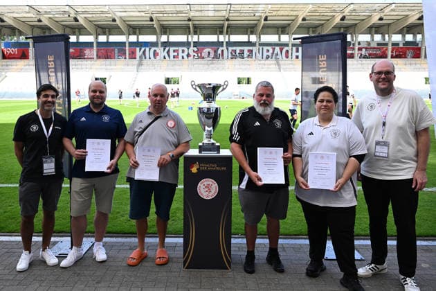 23.05.2026, xpsx, Fußball Finale Hessenpokal, SG Barockstadt Fulda-Lehnerz - SV Wehen Wiesbaden v.l. Ehrungen HfV (DFL DFB REGULATIONS PROHIBIT ANY USE OF PHOTOGRAPHS as IMAGE SEQUENCES and or QUASI-VIDEO) Offenbach