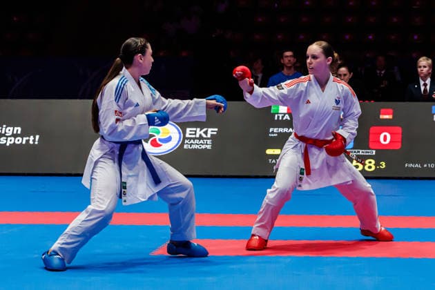 Clemence Pea (FRA, rot) gegen Clio Ferracuti (ITA, blau) im Finale Frauen 68+, 23.05.2026, Frankfurt am Main (Deutschland), 61. Karate-Europameisterschaften 2026 Frankfurt Main