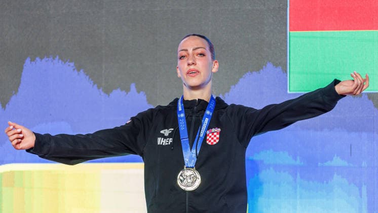 Siegerehrung Frauen Kumite -68; Sadea Becirovic (CRO); Siegerin, Erstplatzierte, Goldmedaille, 23.05.2026, Frankfurt am Main (Deutschland), 61. Karate-Europameisterschaften 2026 Frankfurt Main
