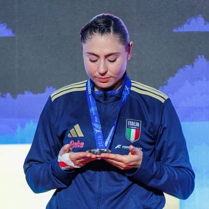 Siegerehrung Frauen Kumite 68+; Clio Ferracuti (ITA); Siegerin, Erstplatzierte, Goldmedaille, 23.05.2026, Frankfurt am Main (Deutschland), 61. Karate-Europameisterschaften 2026 Frankfurt Main