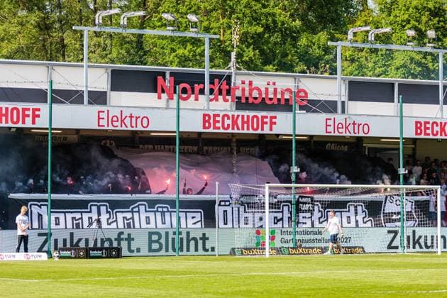 Im Fanblock von SC Verl wird Pyrotechnik gezuendet GER, SC Verl vs. SF Lotte, Fussball, Westfalenpokal, Finale, Spielzeit 2025 2026, 23.05.2026 DFL Regulations prohibit any use of photographers as image sequences and or quasi-video. GER, SC Verl vs. SF Lotte, Fussball, Westfalenpokal, Finale, Spielzeit 2025 2026, 23.05.2026 Verl Copyright: xEibner-Pressefoto JanxRollingerx EP_JSK
