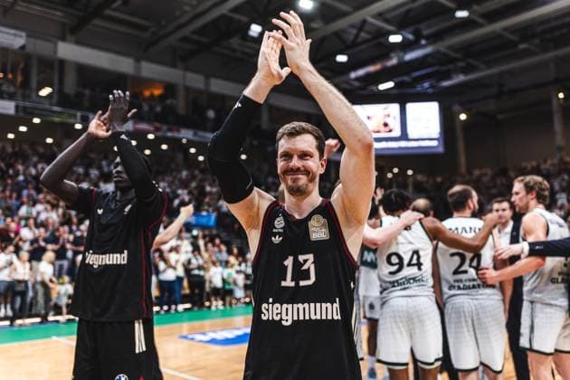 Sport Bilder des Tages Andreas Obst (FC Bayern Muenchen Basketball), Vet Concept Gladiators Trier vs FC Bayern Muenchen Basketball, Basketball, easyCredit BBL, Playoffs, Viertelfinale, Spiel 3, Saison 2025 2026, 23.05.2026 Vet Concept Gladiators Trier vs FC Bayern Muenchen Basketball, Basketball, easyCredit BBL, Playoffs, Viertelfinale, Spiel 3, Saison 2025 2026, 23.05.2026 *** Andreas Obst FC Bayern Muenchen Basketball , Vet Concept Gladiators Trier vs FC Bayern Muenchen Basketball, Basketball, easyCredit BBL, Playoffs, Quarterfinals, Game 3, Season 2025 2026, 23 05 2026 Vet Concept Gladiators Trier vs FC Bayern Muenchen Basketball, Basketball, easyCredit BBL, Playoffs, Quarterfinals, Game 3, Season 2025 2026, 23 05 2026 Copyright: xEibner-Pressefoto AlexanderxNeisx EP_ANS