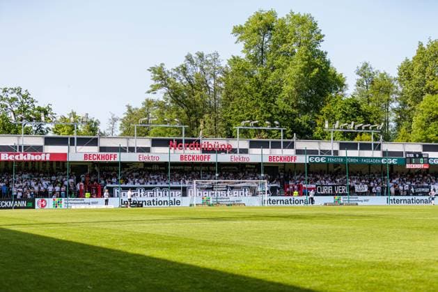 Der Heimblock des SC Verl ist voll gefuellt mit Fans GER, SC Verl vs. SF Lotte, Fussball, Westfalenpokal, Finale, Spielzeit 2025 2026, 23.05.2026 DFL Regulations prohibit any use of photographers as image sequences and or quasi-video. GER, SC Verl vs. SF Lotte, Fussball, Westfalenpokal, Finale, Spielzeit 2025 2026, 23.05.2026 Verl Copyright: xEibner-Pressefoto JanxRollingerx EP_JSK