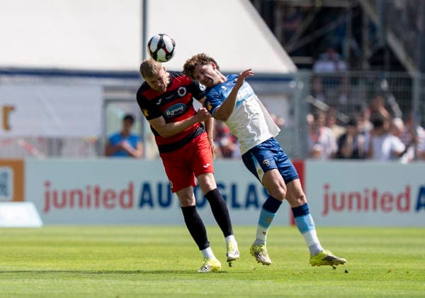 Kopfballduell zwischen Header duel between Lars Dietz (Viktoria Koeln, 2) und Enzo Wirtz (Fortuna Koeln, 9) SC Fortuna Köln vs. Viktoria Köln 23.05.2026 Fussball, Bitburger-Pokalfinale 2026, GER, Sportpark Höhenberg, Köln Copyright: HMBxMedia xMarcoxBader