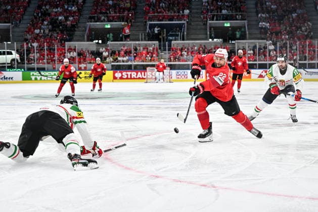 ZURICH, SWITZERLAND - MAY 23: Nino Niederreiter of Switzerland takes a shot during the 2026 IIHF Ice hockey, Eishockey World Championship, WM, Weltmeisterschaft Switzerland game between Switzerland and Hungary at Swiss Life Arena on May 23, 2026 in Zurich, Zurich. Zurich Swiss Life Arena Zurich Switzerland Copyright: xJustPictures.ch AndreaxBrancax jp-en-EuSpIm-JP7_ANB_Sui_Hung_23052026_2670