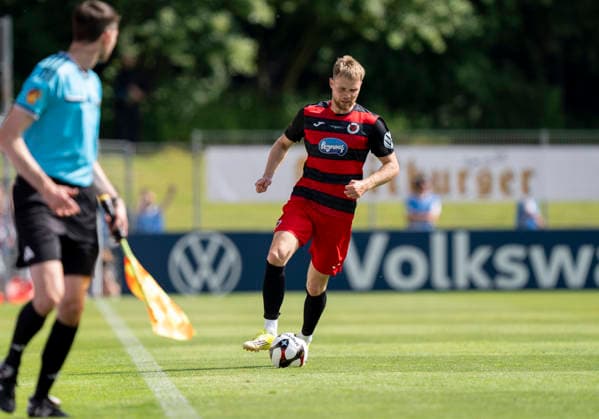 Einzelbild, Single image: Lars Dietz (Viktoria Koeln, 2) SC Fortuna Köln vs. Viktoria Köln 23.05.2026 Fussball, Bitburger-Pokalfinale 2026, GER, Sportpark Höhenberg, Köln Copyright: HMBxMedia xMarcoxBader