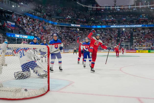 FRIBOURG, SWITZERLAND - MAY 23: Daniel Vozenilek of Czechia L) open the scores during the 2026 IIHF Ice hockey, Eishockey World Championship, WM, Weltmeisterschaft Switzerland game between Slovakia and Czechia at BCF Arena on May 23, 2026 in Fribourg, Fribourg. Fribourg BCF Arena Fribourg Switzerland Copyright: xJustPictures.ch JarixPestelaccix jp-en-EuSpIm-JP6_JAR_Slovakia_Cyechia_23May2026_00007