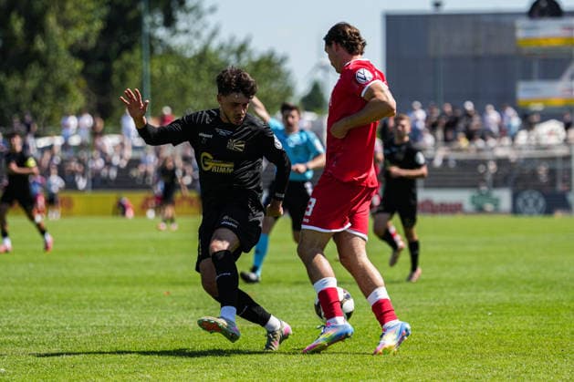 SBFV-Rothaus-Pokal, Bahlinger SC vs FC 08 Villingen, 23.05.2026 Zweikampf zwischen Christian Derflinger (FC 08 Villingen, 7) und Marco Rienhardt (Bahlinger SC, 33) SBFV-Rothaus-Pokal, Bahlinger SC vs FC 08 Villingen, Karl-Heitz-Stadion Offenburg, 23.05.2026 Copyright: xBEAUTIFULxSPORTS Boscox