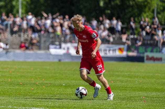 SBFV-Rothaus-Pokal, Bahlinger SC vs FC 08 Villingen, 23.05.2026 Rico Wuttke (Bahlinger SC, 25) am Ball SBFV-Rothaus-Pokal, Bahlinger SC vs FC 08 Villingen, Karl-Heitz-Stadion Offenburg, 23.05.2026 Copyright: xBEAUTIFULxSPORTS Boscox