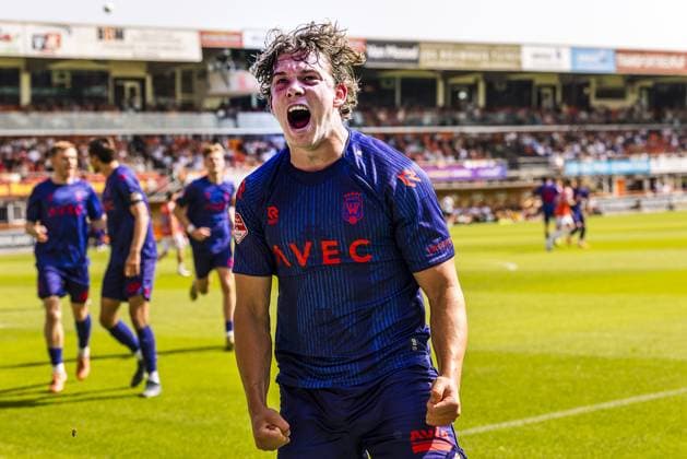 Sport Bilder des Tages VOLENDAM , 23-05-2026 , Kras Stadium , season 2025 - 2026 , Dutch Keuken Kampioen Divisie football , secondleg of the Keuken Kampioen Play-Offs final , match between FC Volendam and Willem II , picture shows Willem II player Siegert Baartmans celebrating the goal. 0-1 Volendam - Willem II (play off)  x203907383x Copyright: