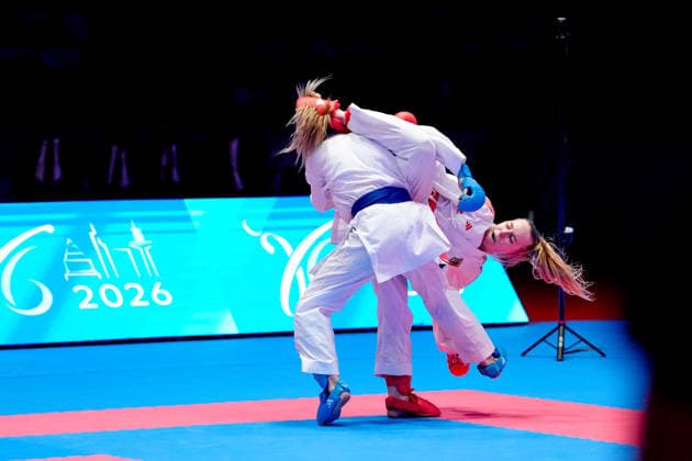 Deutschland: EKF Karate Europameisterschaft Seniors 2026 - Eissporthalle, Frankfurt: Bitsch Mia (GER, Rot) im Kampf um die Bronzemedaille in der Kategorie Female Kumite -55kg gegen Terliuga Anzhelika (UKR, Blau) Frankfurt am Main Eissporthalle Frankfurt Hessen Deutschland Copyright: xKjetilxWaberx