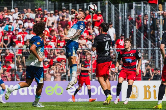 Tom Geerkens (Fortuna Koeln, 06) koepft den Ball im Mittelfeld Fortuna Köln vs. FC Viktoria Köln, Fussball, Landespokal Mittelrhein 2025 26, Finale, Saison 2025 26, 23.05.2026, Fortuna Köln vs. FC Viktoria Köln, Fussball, Landespokal Mittelrhein, Finale, Saison 2025 26, 23.05.2026 Köln Copyright: xEibner-Pressefoto LukasxBaldygax EP_LBA
