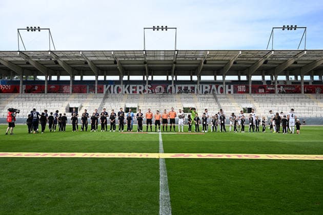 23.05.2026, xpsx, Fußball Finale Hessenpokal, SG Barockstadt Fulda-Lehnerz - SV Wehen Wiesbaden v.l. Aufstellung der Mannschaften vor dem Spiel (DFL DFB REGULATIONS PROHIBIT ANY USE OF PHOTOGRAPHS as IMAGE SEQUENCES and or QUASI-VIDEO) Offenbach