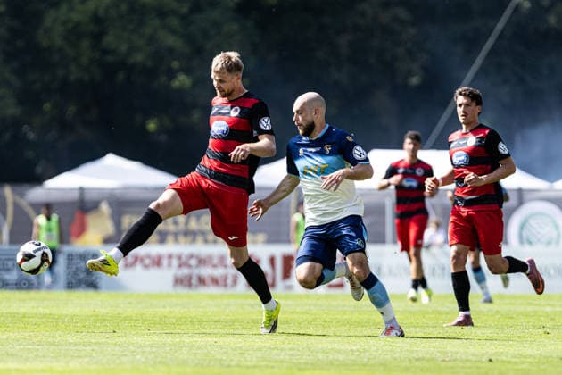 Finaltag der Amateure 2026: SC Fortuna Köln - FC Viktoria Köln; Sportpark Höhenberg, Köln; 23.05.2026 Lars Dietz (FC Viktoria Köln, 2), Adrian Stanilewicz (SC Fortuna Köln, 20) Finaltag der Amateure 2026: SC Fortuna Köln - FC Viktoria Köln; Sportpark Höhenberg, Köln; 23.05.2026 Copyright: xBEAUTIFULxSPORTS Buriakovx