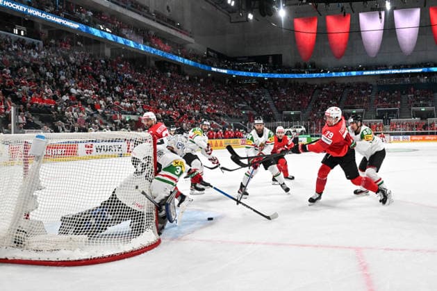 ZURICH, SWITZERLAND - MAY 23: Calvin Thurkauf of Switzerland tries to score against goalkeeper Adam Vay of Hungary during the 2026 IIHF Ice hockey, Eishockey World Championship, WM, Weltmeisterschaft Switzerland game between Switzerland and Hungary at Swiss Life Arena on May 23, 2026 in Zurich, Zurich. Zurich Swiss Life Arena Zurich Switzerland Copyright: xJustPictures.ch AndreaxBrancax jp-en-EuSpIm-JP7_ANB_Sui_Hung_23052026_1432