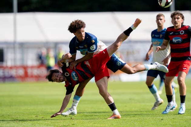 Zweikampf zwischen: duel between: Neo Telle (Fortuna Koeln, 31) oben und Simon Handle (Viktoria Koeln, 7) SC Fortuna Köln vs. Viktoria Köln 23.05.2026 Fussball, Bitburger-Pokalfinale 2026, GER, Sportpark Höhenberg, Köln Copyright: HMBxMedia xMarcoxBader