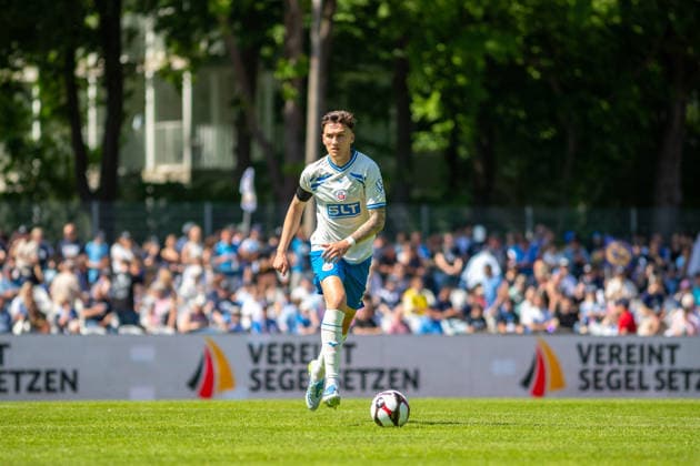 Lukas Wallner (FCH) am Ball GER, Fussball, Landespokal, Lüpzer Pils Cup, Finale, SV Pastow - FC Hansa Rostock