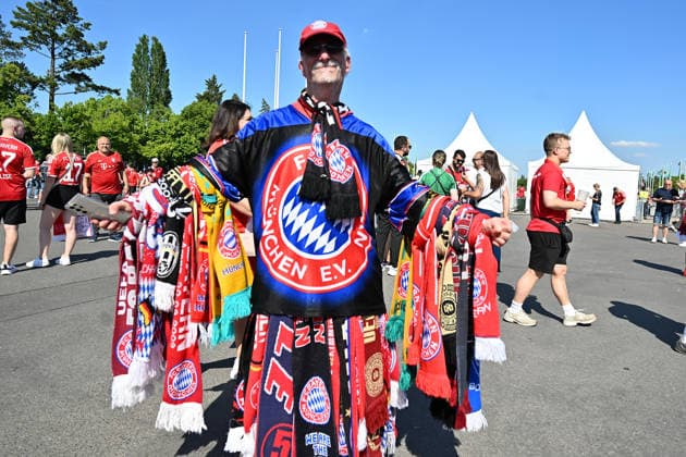 23.05.2026, xsltx, Fussball DFB Pokal Finale, FC Bayern München - VfB Stuttgart v.l. Bayern Muenchen München, Fans, Stimmung, Schals, Emotionen, Zuschauer, Besucher, Ultras, Schickeria (DFL DFB REGULATIONS PROHIBIT ANY USE OF PHOTOGRAPHS as IMAGE SEQUENCES and or QUASI-VIDEO) Berlin