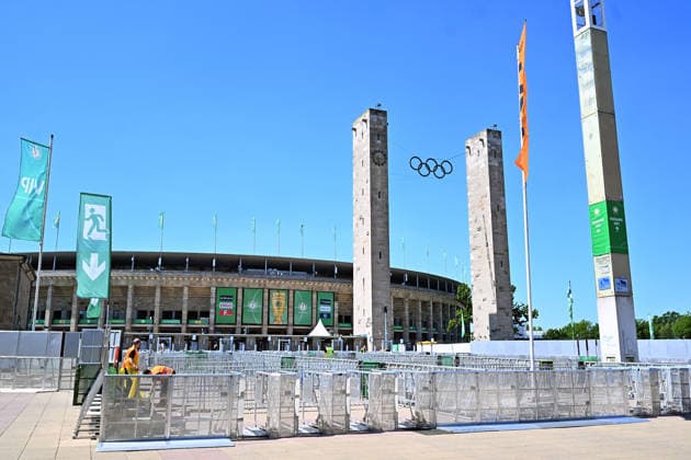 23.05.2026, xsltx, Fussball DFB Pokal Finale, FC Bayern München - VfB Stuttgart v.l. Aussenansicht Stadion Olympiastadion (DFL DFB REGULATIONS PROHIBIT ANY USE OF PHOTOGRAPHS as IMAGE SEQUENCES and or QUASI-VIDEO) Berlin