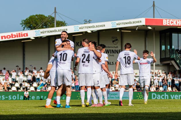 Die Mannschaft von SC Verl jubelt ueber das Tor zum 3:0 durch Berkan Taz (SC Verl, 10) GER, SC Verl vs. SF Lotte, Fussball, Westfalenpokal, Finale, Spielzeit 2025 2026, 23.05.2026 DFL Regulations prohibit any use of photographers as image sequences and or quasi-video. GER, SC Verl vs. SF Lotte, Fussball, Westfalenpokal, Finale, Spielzeit 2025 2026, 23.05.2026 Verl *** The SC Verl team celebrates the 3-0 goal by Berkan Taz SC Verl, 10 GER, SC Verl vs SF Lotte, Football, Westfalenpokal, Final, Season 2025 2026, 23 05 2026 DFL Regulations prohibit any use of photographers as image sequences and or quasi video GER, SC Verl vs SF Lotte, Football, Westfalenpokal, Final, Season 2025 2026, 23 05 2026 Verl Copyright: xEibner-Pressefoto JanxRollingerx EP_JSK