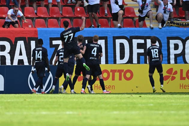 23.05.2026, xpsx, Fußball Finale Hessenpokal, SG Barockstadt Fulda-Lehnerz - SV Wehen Wiesbaden v.l. Torjubel nach dem Tor zum celebrating the goal celebrate 1:1 durch Leon Pomnitz (SG Barockstadt Fulda-Lehnerz) (DFL DFB REGULATIONS PROHIBIT ANY USE OF PHOTOGRAPHS as IMAGE SEQUENCES and or QUASI-VIDEO) Offenbach