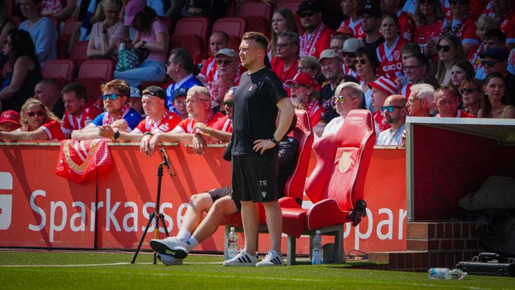 Fußball, Herren, Saison 2025 2026, Landespokal Brandenburg, Finale, Finaltag der Amateure, FC Energie Cottbus vs. VfB 1921 Krieschow, Samstag 23.05.2026, LEAG Energie Stadion Cottbus, Im Bild: Tobias Röder (Co-Trainer Energie) Brandenburg Deutschland