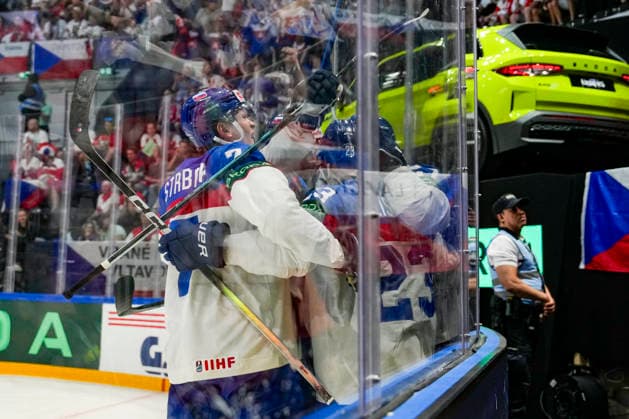 FRIBOURG, SWITZERLAND - MAY 23: Slovakia celebrates the 1-1- of Marek Hrivik of Slovakia not showed) during the 2026 IIHF Ice hockey, Eishockey World Championship, WM, Weltmeisterschaft Switzerland game between Slovakia and Czechia at BCF Arena on May 23, 2026 in Fribourg, Fribourg. Fribourg BCF Arena Fribourg Switzerland Copyright: xJustPictures.ch JarixPestelaccix jp-en-EuSpIm-JP6_JAR_Slovakia_Cyechia_23May2026_00075