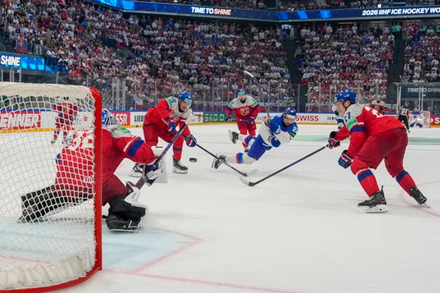 FRIBOURG, SWITZERLAND - MAY 23: Kristian Pospisil of Slovakia C) in action against goalkeeper Josef Korenar of Czechia during the 2026 IIHF Ice hockey, Eishockey World Championship, WM, Weltmeisterschaft Switzerland game between Slovakia and Czechia at BCF Arena on May 23, 2026 in Fribourg, Fribourg. Fribourg BCF Arena Fribourg Switzerland Copyright: xJustPictures.ch JarixPestelaccix jp-en-EuSpIm-JP6_JAR_Slovakia_Cyechia_23May2026_00085