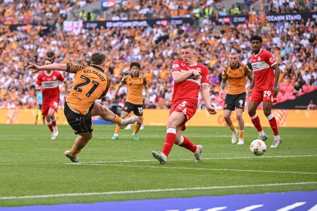 Hull City v Middlesbrough Sky Bet Championship Joe Gelhardt of Hull City with a strike on goal ahead of Matt Targett of Middlesbrough during the Sky Bet Championship Play-Off Final between Hull City and Middlesbrough at Wembley Stadium, London. 23 05 2026 UK Newspapers OUT Copyright: xFocusxImagesx FIL-23464-0467