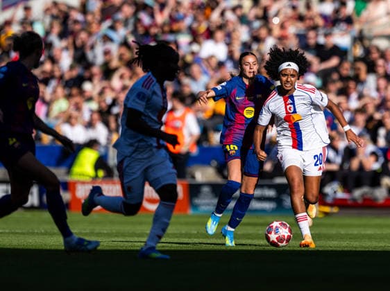 260523 Clara Serrajordi of Barcelona and Lily Yohannes of Lyon during the UEFA Women s Champions League final football match between Barcelona and Lyon on May 23, 2026 in Oslo. Photo: Vegard Grott BILDBYRAN kod VG VG0925 bbeng football fotball fotboll soccer champions league finale final final 2026 mesterligaen dam fcb barcelona lyon ol lyonnes Copyright: VEGARDxGRoTT BB260523VG029