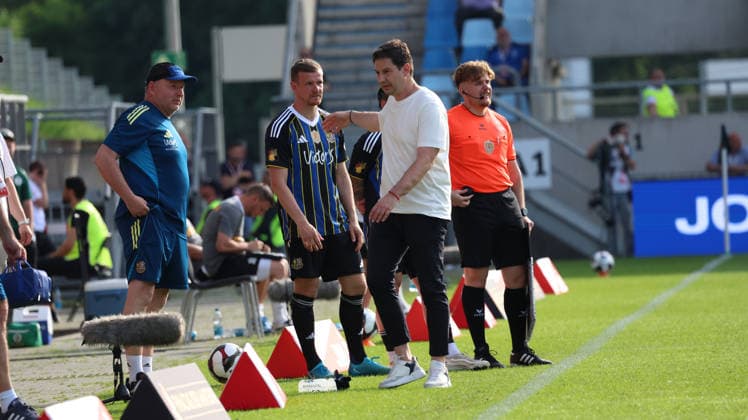 23.05.2026, xrekx, Fussball Landespokal Saarland Finale, 1.FC Saarbrücken - FC 08 Homburg v.l. Einwechslung Manuel Zeitz (1.FC Saarbruecken) Argirios Giannikis Trainer (1.FC Saarbruecken) (DFL DFB REGULATIONS PROHIBIT ANY USE OF PHOTOGRAPHS as IMAGE SEQUENCES and or QUASI-VIDEO) Saarbrücken