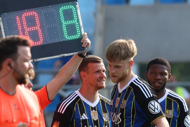 23.05.2026, xrekx, Fussball Landespokal Saarland Finale, 1.FC Saarbrücken - FC 08 Homburg v.l. Einwechslung Manuel Zeitz (1.FC Saarbruecken) (DFL DFB REGULATIONS PROHIBIT ANY USE OF PHOTOGRAPHS as IMAGE SEQUENCES and or QUASI-VIDEO) Saarbrücken