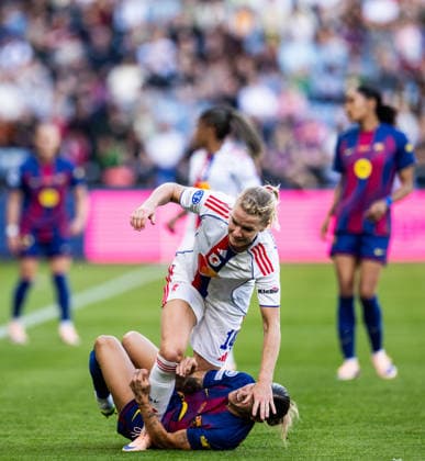 260523 Ada Hegerberg of Lyon and Mapi Leon of Barcelona during the UEFA Women s Champions League final football match between Barcelona and Lyon on May 23, 2026 in Oslo. Photo: Vegard Grott BILDBYRAN kod VG VG0925 bbeng football fotball fotboll soccer champions league finale final final 2026 mesterligaen dam fcb barcelona lyon ol lyonnes Copyright: VEGARDxGRoTT BB260523VG034