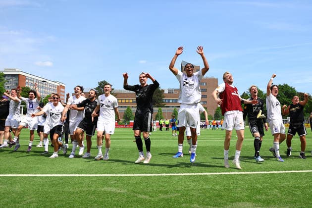 Großer Jubel bei HEBC über den Gewinn des Hamburger Lotto-Pokals. Fußball I Herren I Lotto Pokal I Saison 2025-2026 I Finale I SC Vorwärts Wacker04 Billstedt - HEBC I 23.05.2026 I Stadion Hoheluft