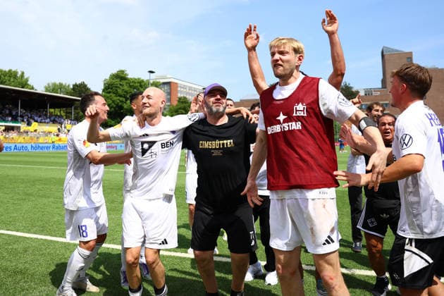Großer Jubel bei HEBC über den Gewinn des Hamburger Lotto-Pokals. Fußball I Herren I Lotto Pokal I Saison 2025-2026 I Finale I SC Vorwärts Wacker04 Billstedt - HEBC I 23.05.2026 I Stadion Hoheluft