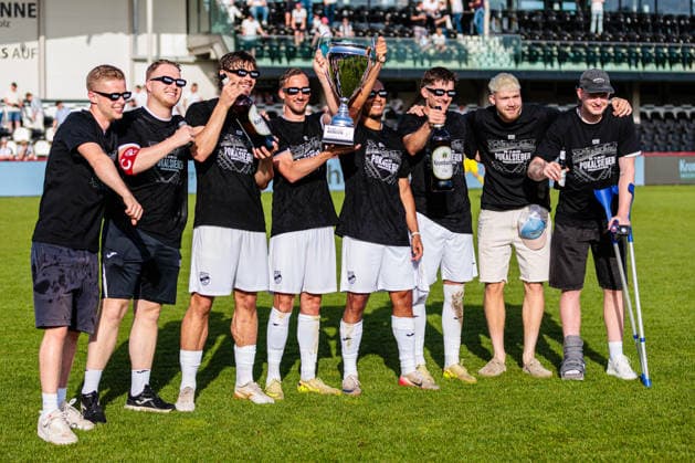 Die Mannschaft von SC Verl jubelt nach dem Sieg im Finale des Krombacher Westfalenpokal GER, SC Verl vs. SF Lotte, Fussball, Westfalenpokal, Finale, Spielzeit 2025 2026, 23.05.2026 DFL Regulations prohibit any use of photographers as image sequences and or quasi-video. GER, SC Verl vs. SF Lotte, Fussball, Westfalenpokal, Finale, Spielzeit 2025 2026, 23.05.2026 Verl Copyright: xEibner-Pressefoto JanxRollingerx EP_JSK
