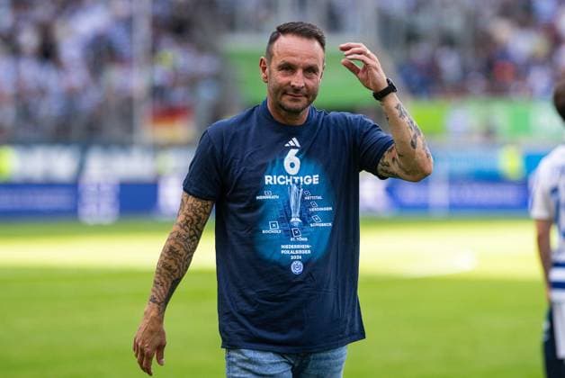 Niederrheinpokalfinale MSV Duisburg - SC St.Tönis ** NUR FÜR REDAKTIONELLE ZWECKE ** EDITORIAL USE ONLY **<p>Fußball Niederrheinpokalfinale MSV Duisburg - SC St.Tönis am 23.05.26 in der Schauinsland-Reisen Arena in Duisburg Dietmar Hirsch ( Trainer Cheftrainer Duisburg ) Duisburg Copyright: JakobxKlos