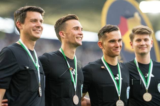 Niederrheinpokalfinale MSV Duisburg - SC St.Tönis ** NUR FÜR REDAKTIONELLE ZWECKE ** EDITORIAL USE ONLY **<p>Fußball Niederrheinpokalfinale MSV Duisburg - SC St.Tönis am 23.05.26 in der Schauinsland-Reisen Arena in Duisburg Schiedsrichterteam Duisburg Copyright: JakobxKlos