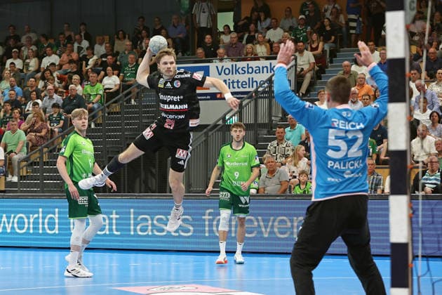 23.05.2026, xovx, Handball Daikin Handball-Bundesliga, HSG Wetzlar - HC Erlangen v.l. Tristan Kirschner (HSG Wetzlar), Christopher Bissel (HC Erlangen), Niklas Theiß (HSG Wetzlar), Andreas Palicka (HSG Wetzlar) Wetzlar Buderus Arena Hessen Deutschland (DE)