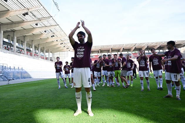 23.05.2026, xpsx, Fußball Finale Hessenpokal, SG Barockstadt Fulda-Lehnerz - SV Wehen Wiesbaden v.l. Jubel, Freude über den Pokalsieg Sascha Mockenhaupt (SV Wehen Wiesbaden) (DFL DFB REGULATIONS PROHIBIT ANY USE OF PHOTOGRAPHS as IMAGE SEQUENCES and or QUASI-VIDEO) Offenbach