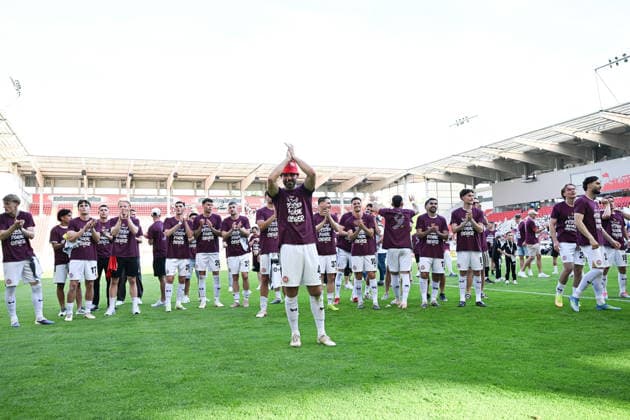 23.05.2026, xpsx, Fußball Finale Hessenpokal, SG Barockstadt Fulda-Lehnerz - SV Wehen Wiesbaden v.l. Jubel, Freude über den Pokalsieg Sascha Mockenhaupt (SV Wehen Wiesbaden) (DFL DFB REGULATIONS PROHIBIT ANY USE OF PHOTOGRAPHS as IMAGE SEQUENCES and or QUASI-VIDEO) Offenbach