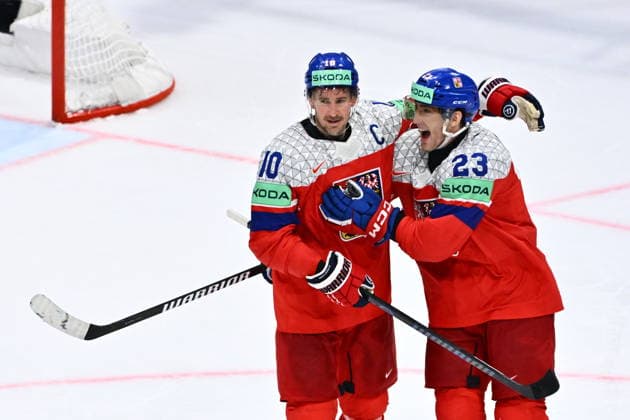 L-R Roman Cervenka and Lukas Sedlak (both CZE) during the group B match of the World Ice hockey, Eishockey Championship, Slovakia - Czech Republic, Fribourg, Switzerland, on May 23, 2026. (CTKxPhoto RadekxPetrasek) CTKPhotoP2026052305420  CTKPhotoP2026052305420