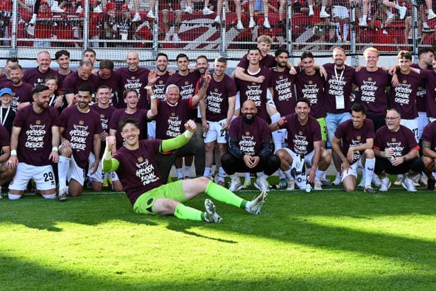 23.05.2026, xpsx, Fußball Finale Hessenpokal, SG Barockstadt Fulda-Lehnerz - SV Wehen Wiesbaden v.l. Jubel, Freude über den Pokalsieg (DFL DFB REGULATIONS PROHIBIT ANY USE OF PHOTOGRAPHS as IMAGE SEQUENCES and or QUASI-VIDEO) Offenbach