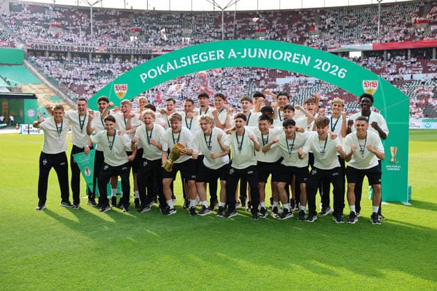 23.05.26 DFB-Pokal Finale 2026 FC Bayern München - VfB Stuttgart Deutschland, Berlin, 23.05.2026, Fussball, Saison 2025 2026, U19 VfB Stuttgart im Berliner Olympiastadion Siegerehrung.