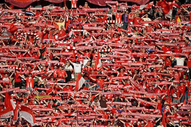 vor Spielbeginn: Fanblock, Fans, Fankurve, Flaggen, Fahnen, Stimmung, stimmungsvoll FC Bayern Muenchen Schals 83. DFB Pokalfinale FC Bayern Muenchen FCB vs VFB Stuttgart Olympiastadion Berlin 23.05.2026 DFL REGULATIONS PROHIBIT ANY USE OF PHOTOGRAPHS AS IMAGE SEQUENCES AND OR QUASI-VIDEO 83. DFB Pokalfinale FC Bayern Muenchen FCB vs VFB Stuttgart