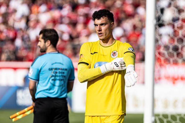 Finaltag der Amateure 2026: SC Fortuna Köln - FC Viktoria Köln; Sportpark Höhenberg, Köln; 23.05.2026 Arne Schulz (FC Viktoria Köln, 27) bei Elfmeterschießen, Elfmeter. Finaltag der Amateure 2026: SC Fortuna Köln - FC Viktoria Köln; Sportpark Höhenberg, Köln; 23.05.2026 Copyright: xBEAUTIFULxSPORTS Buriakovx