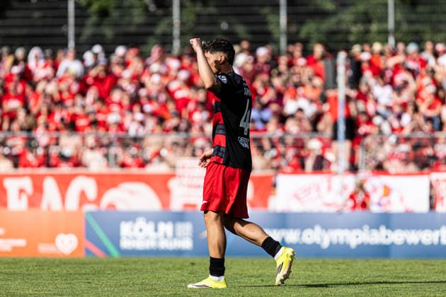 Finaltag der Amateure 2026: SC Fortuna Köln - FC Viktoria Köln; Sportpark Höhenberg, Köln; 23.05.2026 Taylan Duman (FC Viktoria Köln, 4) bei Elfmeterschießen, Elfmeter. Finaltag der Amateure 2026: SC Fortuna Köln - FC Viktoria Köln; Sportpark Höhenberg, Köln; 23.05.2026 Copyright: xBEAUTIFULxSPORTS Buriakovx